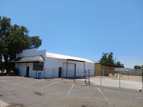1149 E Houston Ave, Visalia, CA, 93292-3845 | Card Image