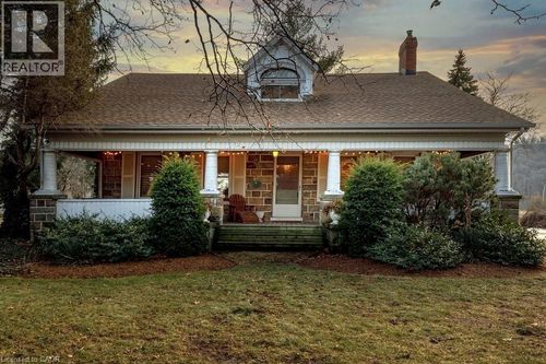 982 Hwy 8, Stoney Creek, ON, L8E5H9 | Card Image