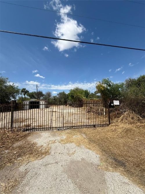 6338 Old Brownsville Rd, Corpus Christi, TX, 78417-9761 | Card Image