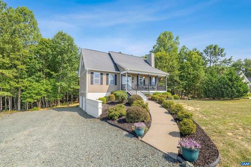 306 Rosewood Dr, Scottsville, VA, 24590-6499 | Card Image