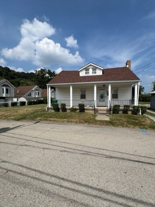 220 Lion Ln, Beaver, PA, 15009-3052 | Card Image