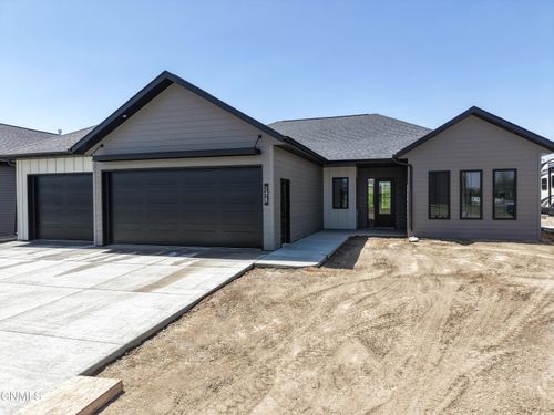 2428 Dutton Cir Se, Mandan, ND, 58554-1644 | Card Image