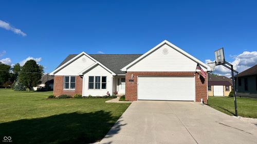 401 Maryland St, Parker City, IN, 47368-9138 | Card Image