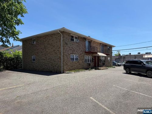 44 Burgh Ave, Clifton, NJ, 07011-2260 | Card Image