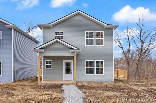 545 W Kenwood Ave, Clarksville, IN, 47129-2637 | Card Image