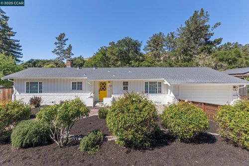 728 Moraga Rd, Moraga, CA, 94556 | Card Image