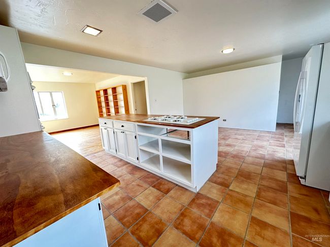 732 W Walnut St, Home with 7 bedrooms, 4 bathrooms and 6 parking in Genesee ID | Image 32