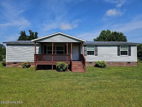 686 Casey Rd, Kinston, NC, 28501-9566 | Card Image