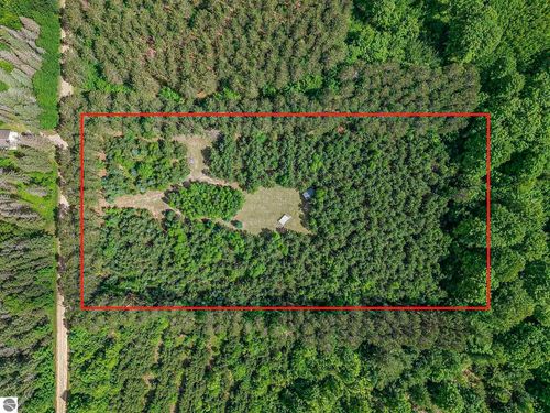 8767 Rustic Ln Sw, Fife Lake, MI, 49633-7207 | Card Image