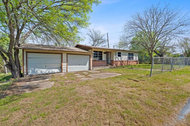 405 E Browning St, House other with 4 bedrooms, 2 bathrooms and 2 parking in Manor TX | Image 16