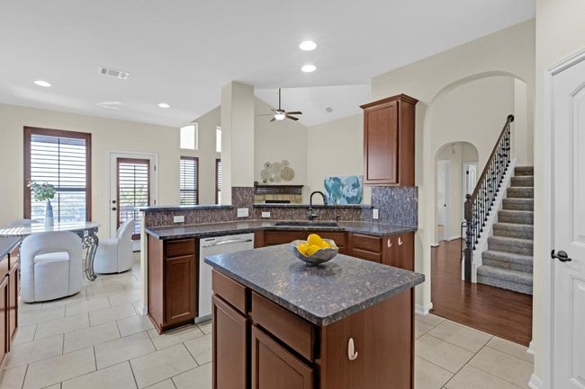 687 Ledgestone Dr, House other with 4 bedrooms, 4 bathrooms and 3 parking in Austin TX | Image 13