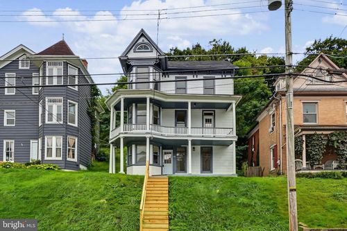 44 Hanover St, GLEN ROCK, PA, 17327-1006 | Card Image