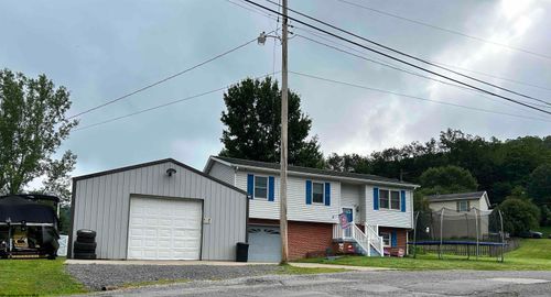17 Hampton Dr, Lost Creek, WV, 26385-9631 | Card Image