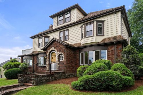 16 Douglas Rd, Belmont, MA, 02478-3913 | Card Image