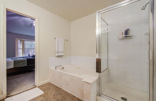 1010 Forestburg Dr, House other with 4 bedrooms, 3 bathrooms and 2 parking in Spring TX | Image 18
