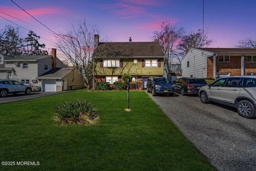 22 Sycamore Ter, Wayne, NJ, 07470-5102 | Card Image