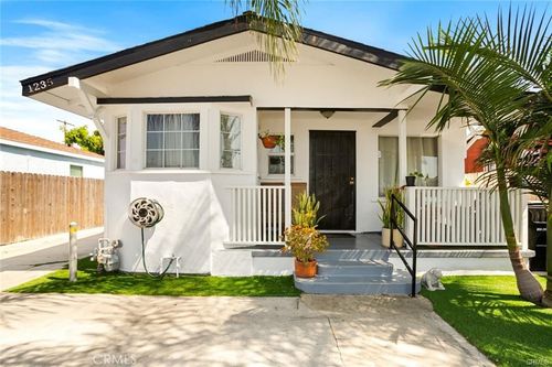 1235 E 75th St, Los Angeles, CA, 90001 | Card Image