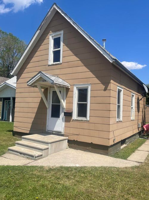 106 N Arch St, ABERDEEN, SD, 57401-3566 | Card Image