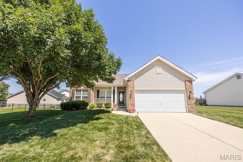 809 Terra Springs Way Dr, Fairview Heights, IL, 62208-2086 | Card Image