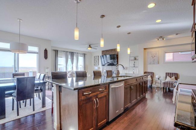 88 Redstone Villas Ne, Home with 3 bedrooms, 2 bathrooms and 6 parking in Calgary AB | Image 14