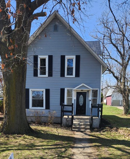 240 S Main St, Camden, MI, 49232-9654 | Card Image