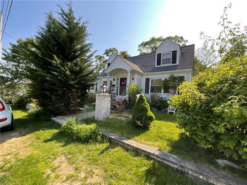 74 Aberdeen St, West Warwick, RI, 02893-4203 | Card Image