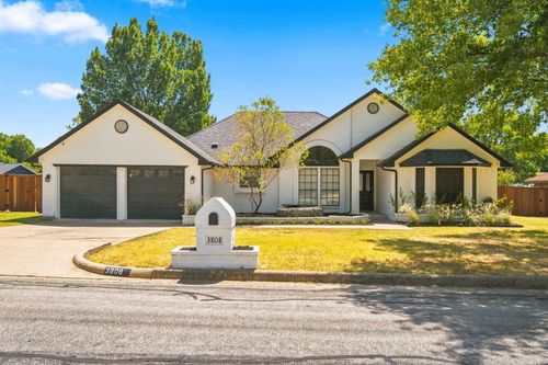 3808 Chestnut St, Fort Worth, TX, 76137-1629 | Card Image