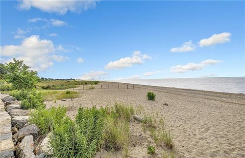 5-55 Washington Pkwy, Stratford, CT, 06615-7812 | Card Image