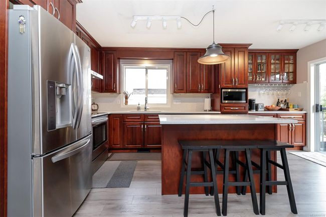 5958 Tweedsmuir Cres, House other with 3 bedrooms, 2 bathrooms and 4 parking in Nanaimo BC | Image 10