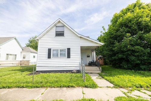 1222 E 7th St, Muncie, IN, 47302-3519 | Card Image