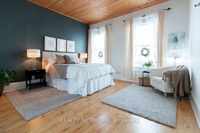 16 Hatt St, House attached with 3 bedrooms, 3 bathrooms and null parking in Dundas ON | Image 11