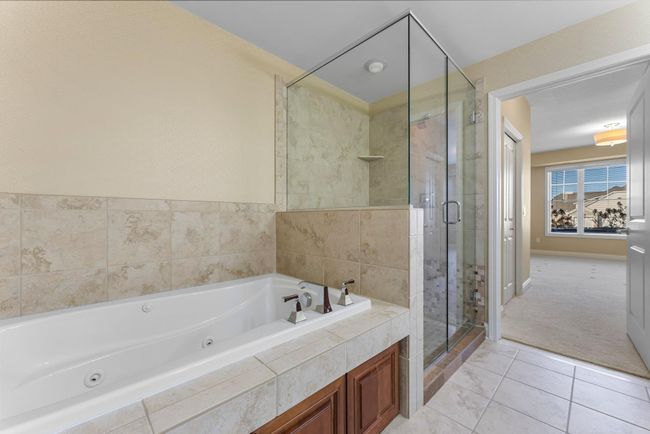 APT-112 - 1320 Riverside Ln, Condo with 2 bedrooms, 2 bathrooms and null parking in Mendota Heights MN | Image 42