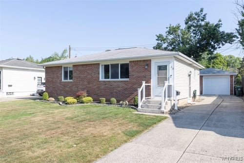 25 Domino Ct, Depew, NY, 14043-1105 | Card Image