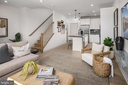 22103 Midmoore Dr, ASHBURN, VA, 20148-7813 | Card Image