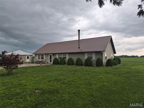 729 N 2650th Ave, Ursa, IL, 62376-2225 | Card Image