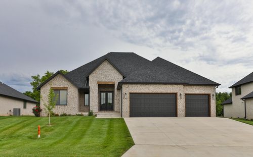 2105 N Silver Charm Avenue, Springfield, MO, 65802 | Card Image