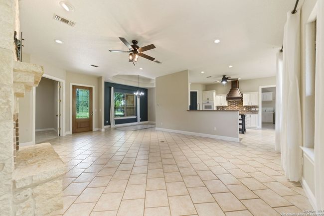 143 Lantana Rdg, House other with 3 bedrooms, 2 bathrooms and null parking in Spring Branch TX | Image 7
