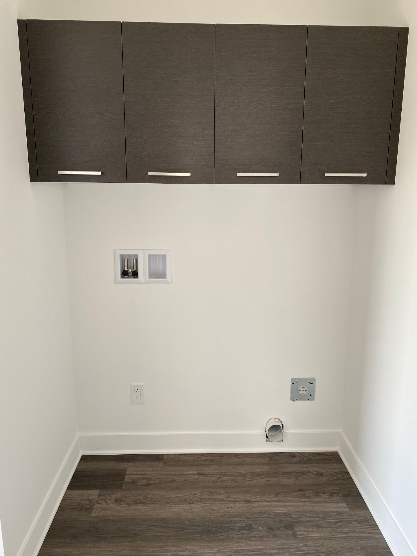 Residential Lease in Les Coteaux 2