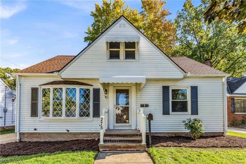 275 E 286th St, Willowick, OH, 44095-5031 | Card Image