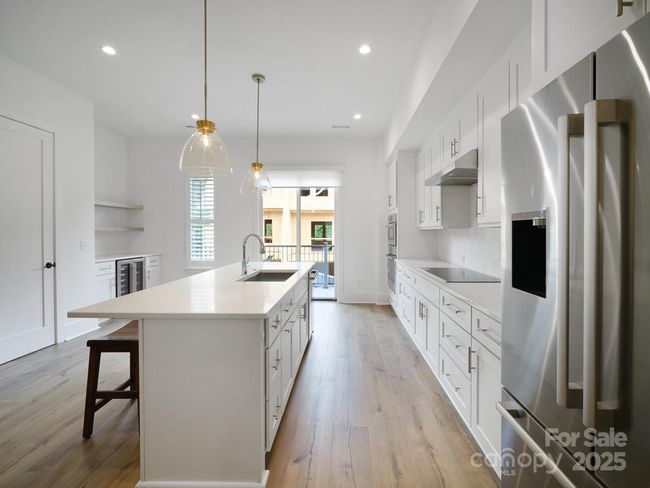 Kitchen | Image 10