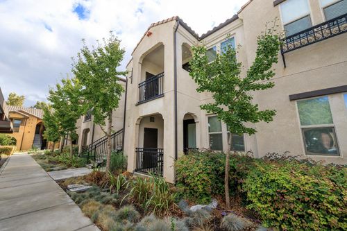 unit-39-140 Ivy Ave, Patterson, CA, 95363-8572 | Card Image