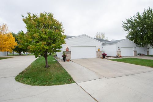 3234 35th Ave S, Fargo, ND, 58104-5113 | Card Image