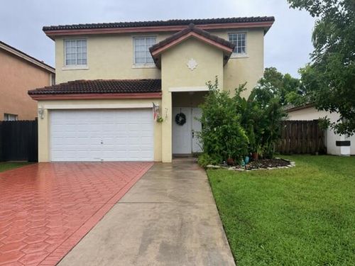 7844 Nw 194th St, Hialeah, FL, 33015-6350 | Card Image