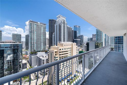 2824-1200 Brickell Bay Dr, Miami, FL, 33131-3267 | Card Image
