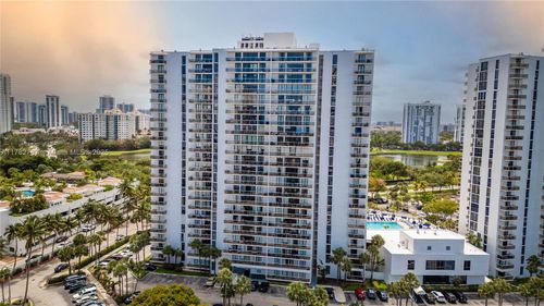 apt-1927-3731 N Country Club Dr, Aventura, FL, 33180-1750 | Card Image