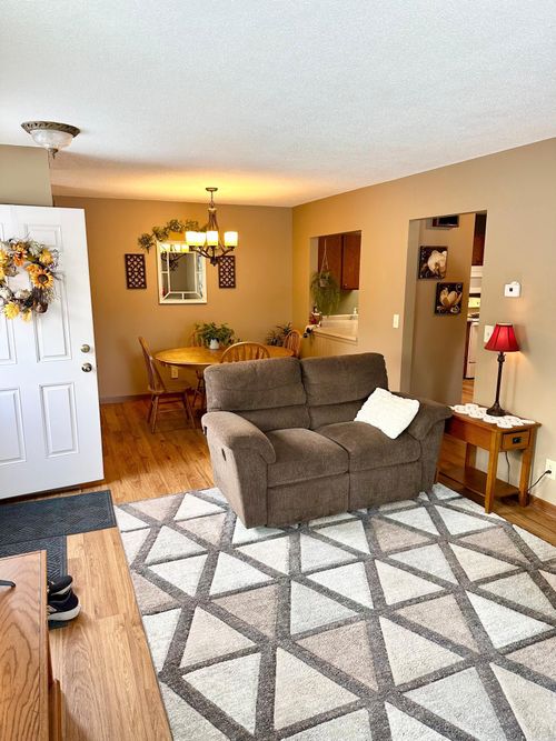 9208 Indian Blvd S, Cottage Grove, MN, 55016-2273 | Card Image