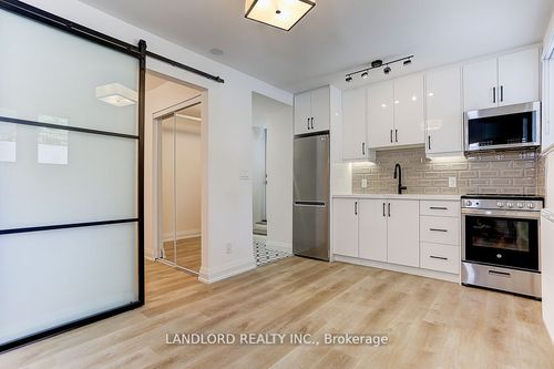 23-2520 Bloor St W, Toronto, ON, M6S1R8 | Card Image