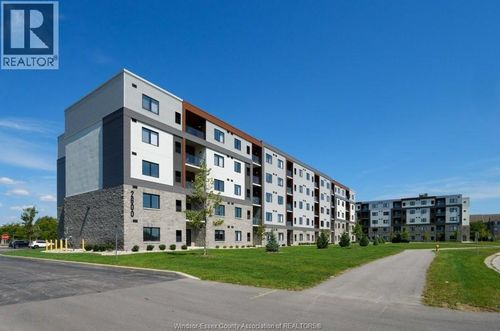 311-2600 Sandwich Pky W, Lasalle, ON, N9H0N6 | Card Image