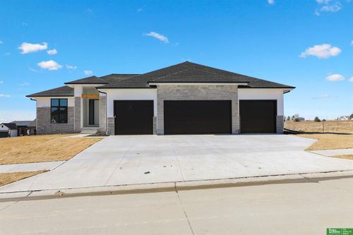 5608 N 213th St, Elkhorn, NE, 68022-4989 | Card Image
