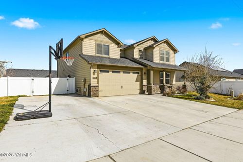 6105 Occidental Rd, Yakima, WA, 98903-2305 | Card Image